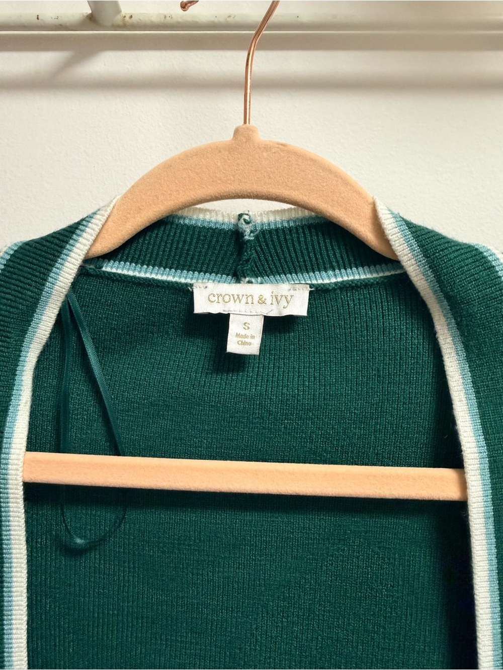 crown & ivy Emerald Green Cardigan with White Trim - Picture 2 of 3